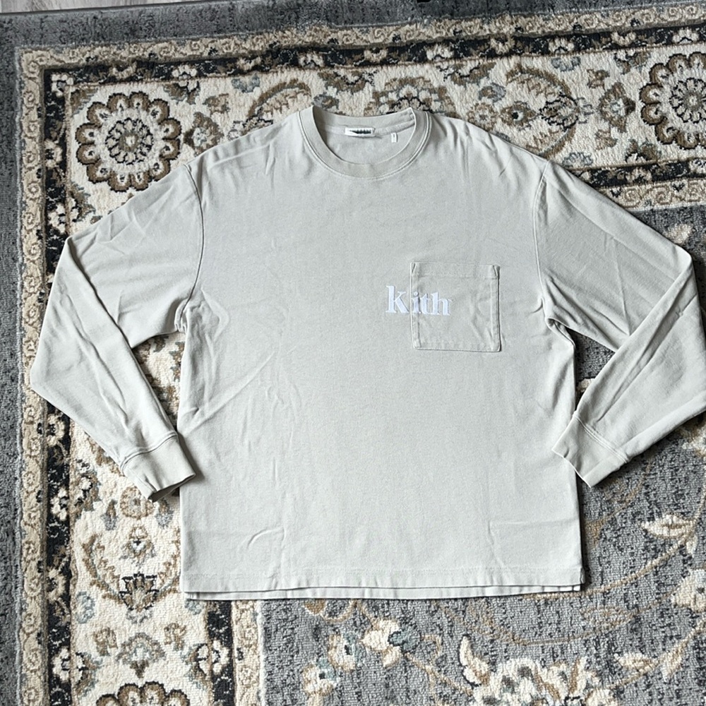 Kith men’s Quinn long sleeve tee, used, good condition, size M, stone color